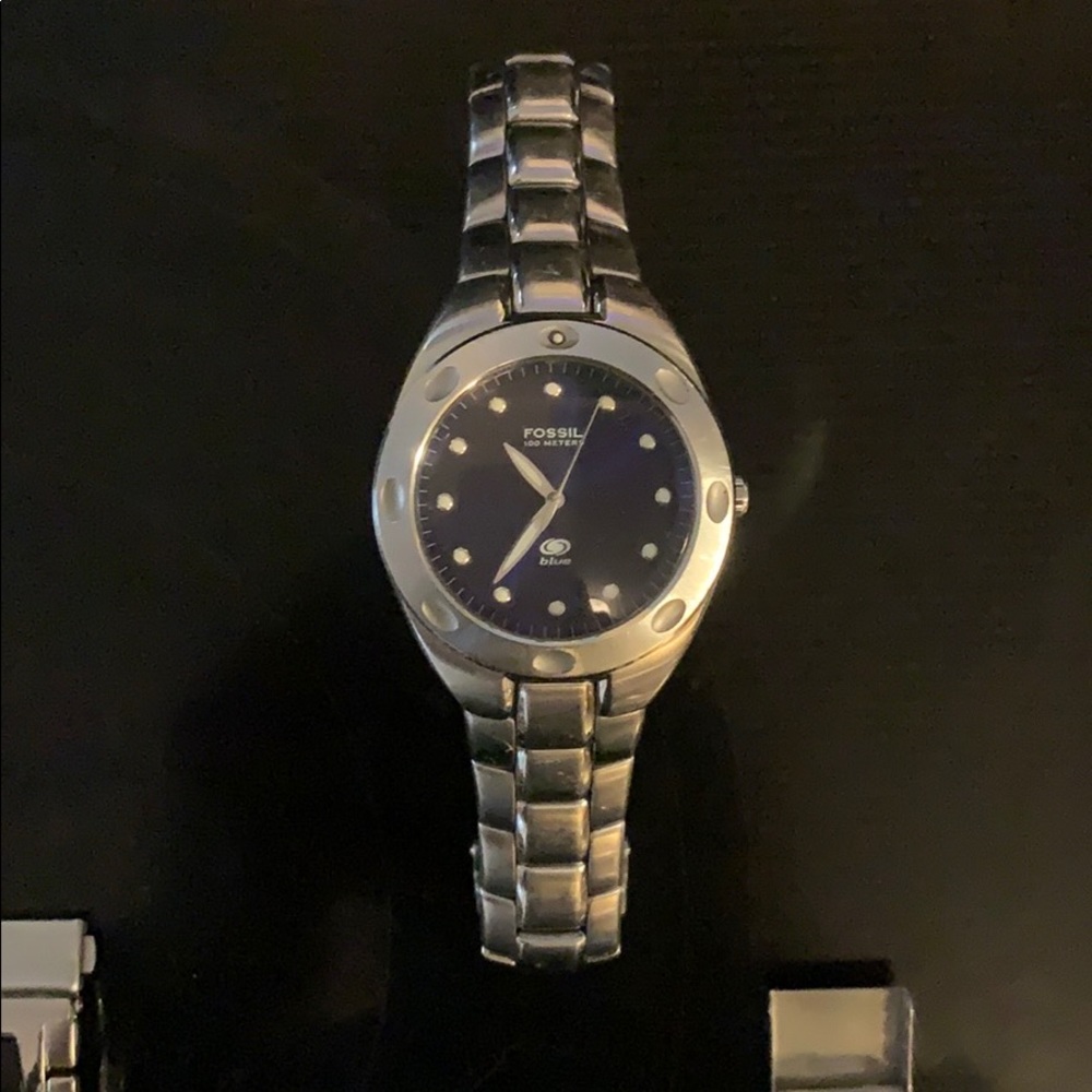 Men’s blue fossil watch
